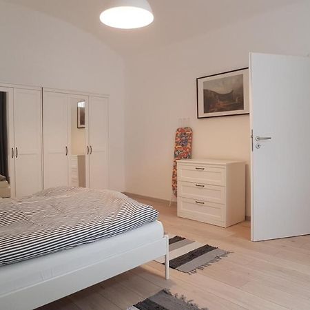 Piacsek Apartmanház Aparthotel Pécs Esterno foto