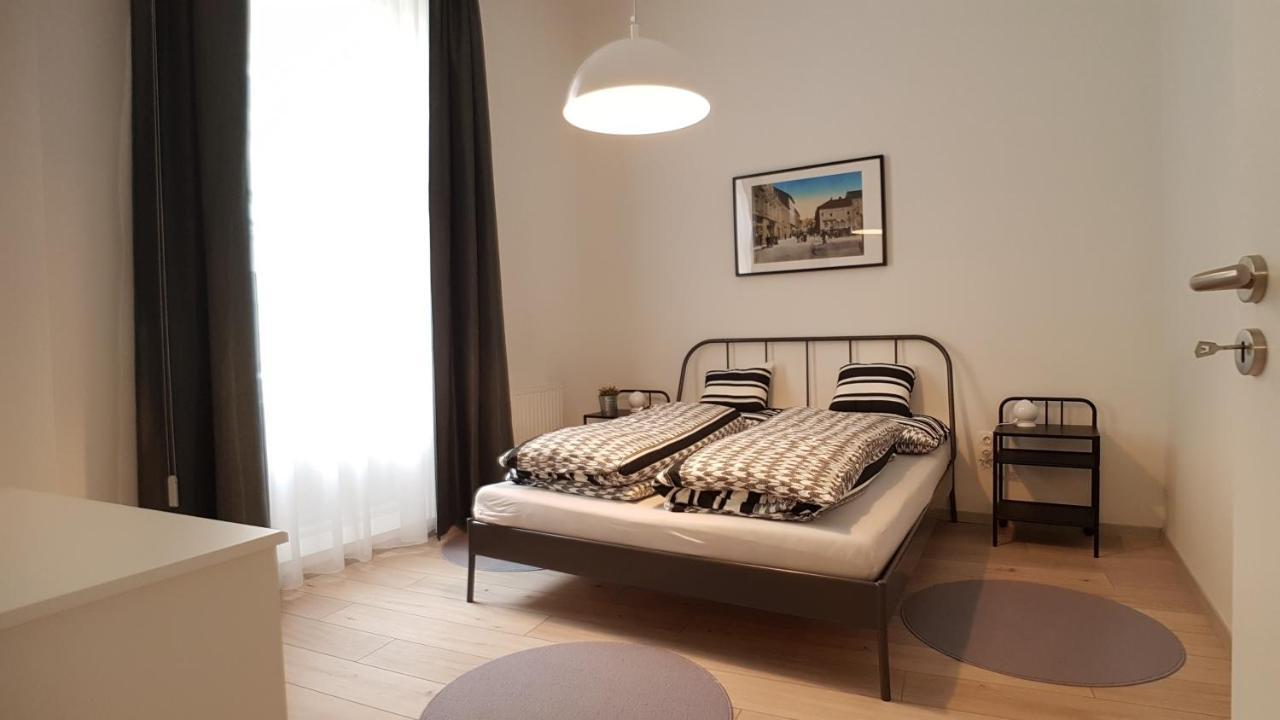 Piacsek Apartmanház Aparthotel Pécs Esterno foto