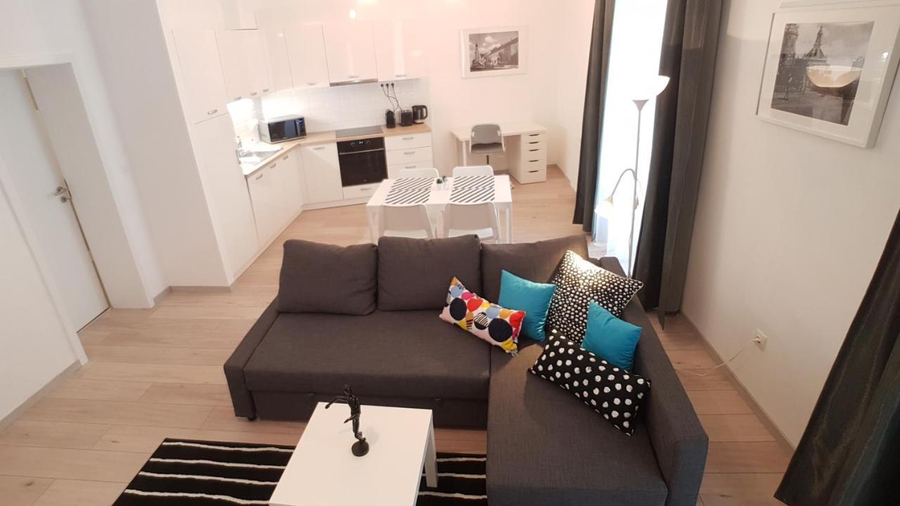 Piacsek Apartmanház Aparthotel Pécs Esterno foto