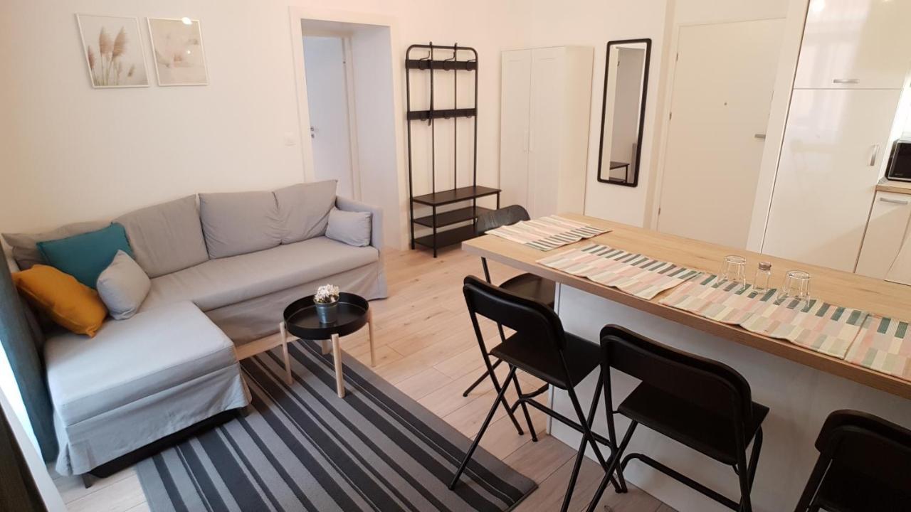 Piacsek Apartmanház Aparthotel Pécs Esterno foto