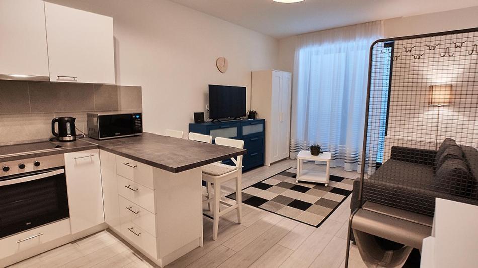 Piacsek Apartmanház Aparthotel Pécs Esterno foto